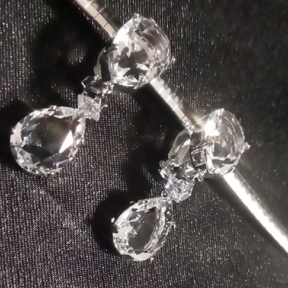Silver Crystal Teardrop  Dangle Clip On Earrings. Beautiful Shine ! NWOT
